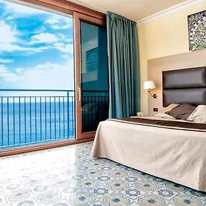 https://a-picco-sul-mare.sicilyhotelsitaly.net